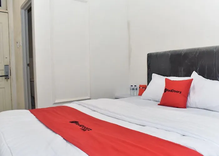 Reddoorz Plus @ Kemayoran Jakarta